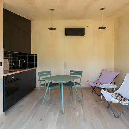 Kokoni K-banes Posees