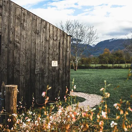 Kokoni K-banes Posees *