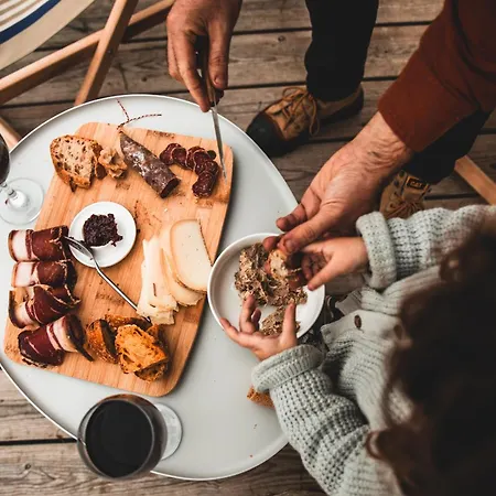 Kokoni K-banes Posees