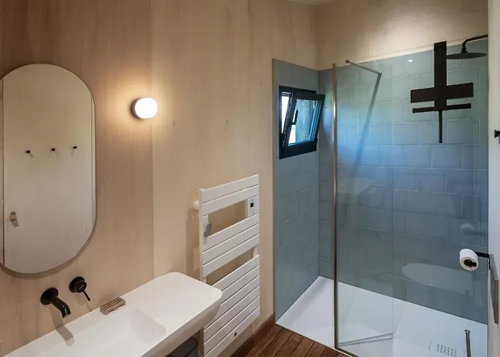 Kokoni K-banes Posees * ארט